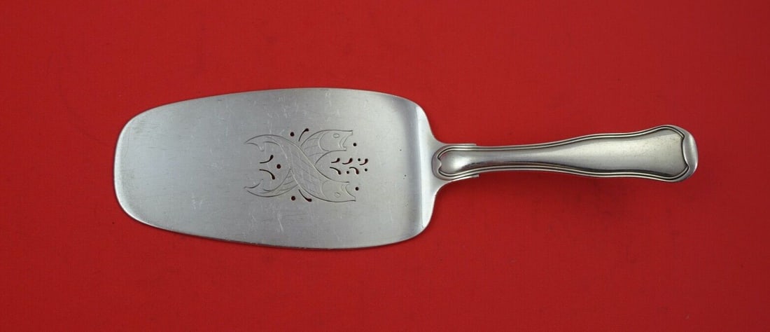 Georg Jensen Old Danish Sterling Silver Fish Server 8 5/8" Pierced Design: Georg Jensen Old Danish Sterling Silver Fish Server 8 5/8" Pierced Design Presenting a stunning fish server from the renowned Old Danish pattern by Georg Jensen. This exquisite piece is crafted from h