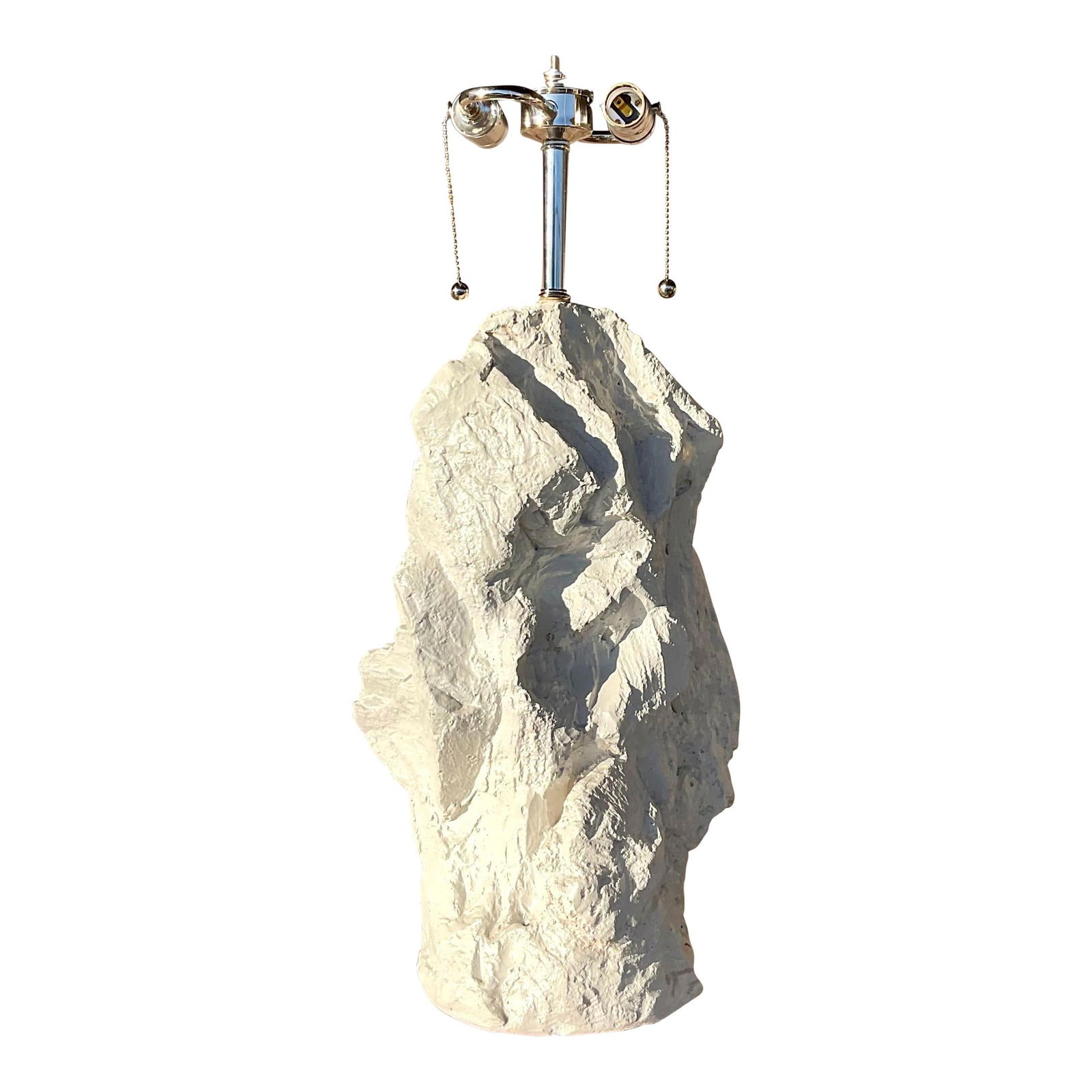 Vintage Boho Plaster Rock Lamp Chic Sirmos Style: Vintage Boho Plaster Rock Lamp Chic Sirmos Style Illuminate your space with this stunning vintage Boho table lamp featuring a chic angled rock formation crafted from white plaster. The lamp has been f