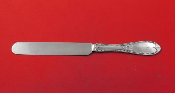 William Gale Mayflower Sterling Silver Dessert Knife 8 Inch Monogrammed: William Gale Mayflower Sterling Silver Dessert Knife 8 Inch Monogrammed This exquisite Mayflower dessert knife, crafted by William Gale, showcases a flat handle design made entirely of sterling silver