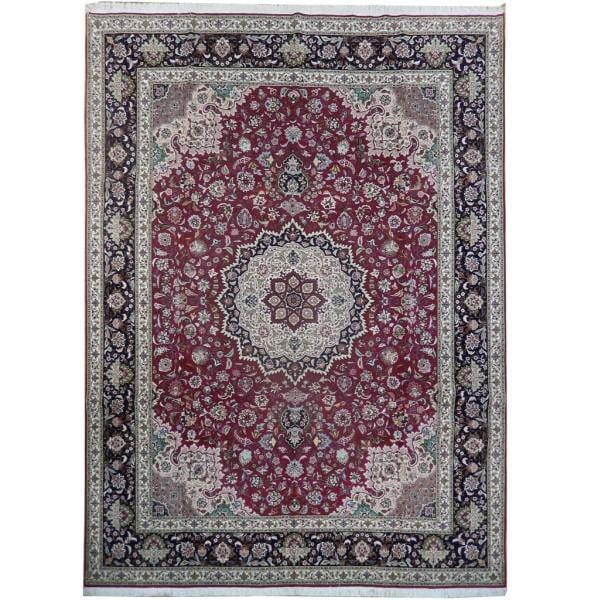 Luxurious 9.9 x 13 Persian Tabriz Wool Silk Rug: Luxurious 9.9 x 13 Persian Tabriz Wool Silk Rug Free continental US Shipping Enhance your living space with this exquisite 9.9 x 13 Persian Tabriz rug, crafted from high-end wool and silk. This luxuri