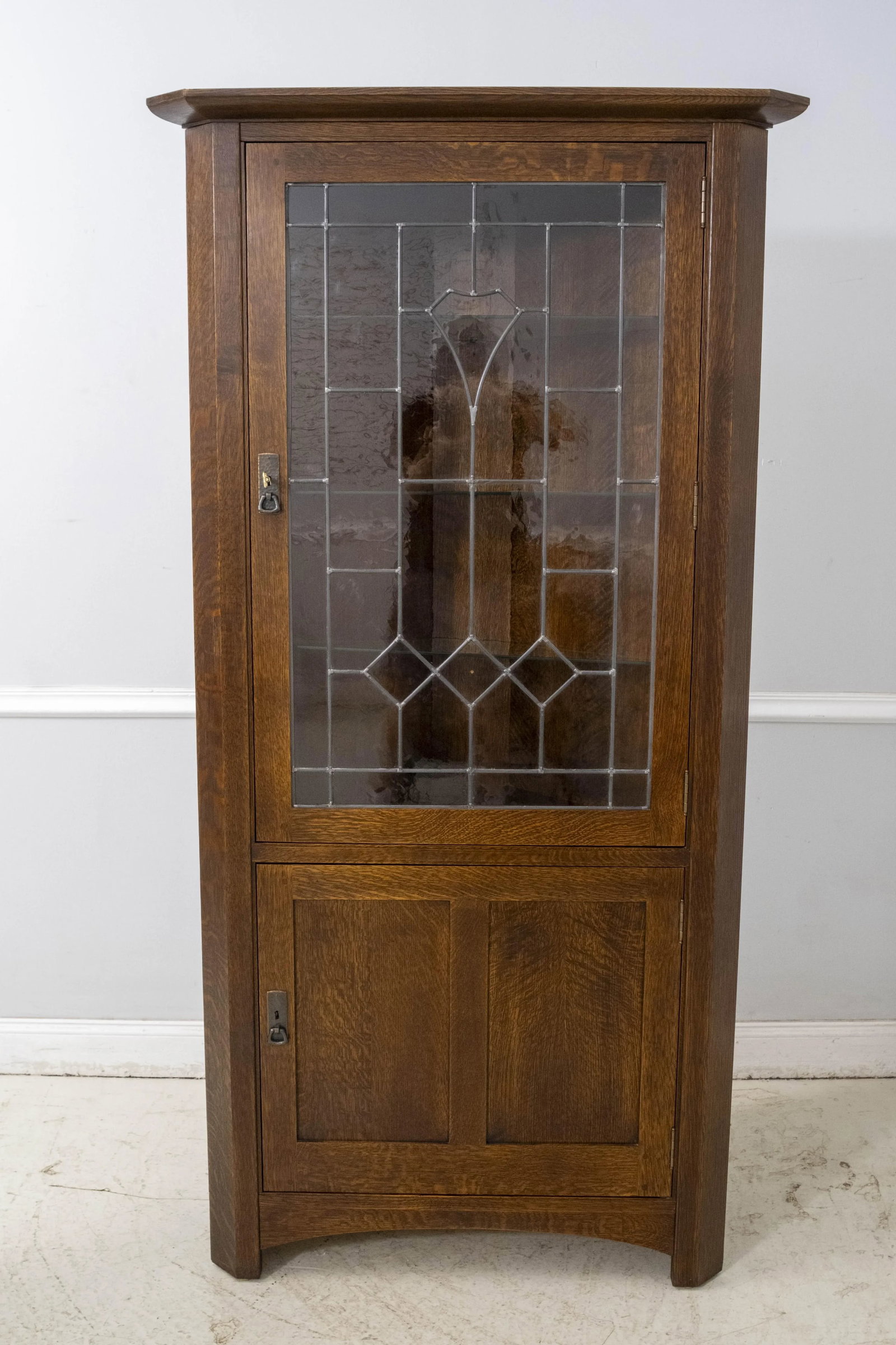 Stickley Mission Oak Corner China Cabinet with Leaded Glass - 2