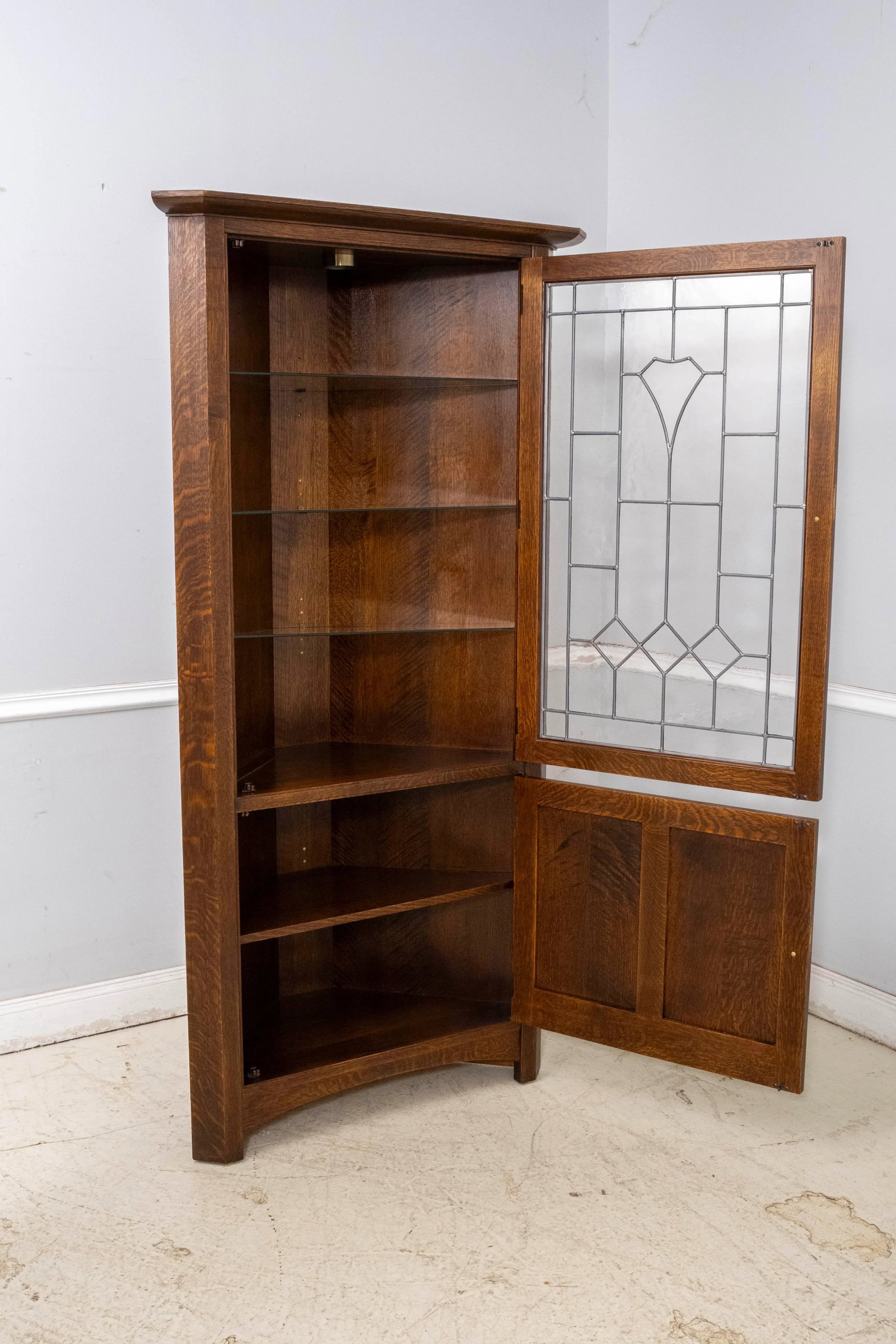 Stickley Mission Oak Corner China Cabinet with Leaded Glass - 4