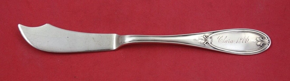 Antique Olive Pattern Sterling Silver Pickle Knife 1855 by Various Makers: Antique Olive Pattern Sterling Silver Pickle Knife 1855 by Various Makers This exquisite Olive pickle knife, crafted from sterling silver, features a charming pattern that dates back to the mid-19th c