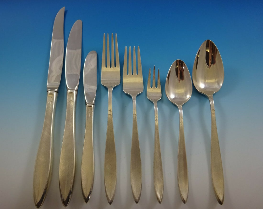 Gorham Gossamer Sterling Silver Flatware Set for 12 90 Pieces Mid-Century Modern: Gorham Gossamer Sterling Silver Flatware Set for 12 90 Pieces Mid-Century Modern This exquisite Gossamer flatware set by Gorham is crafted from sterling silver and designed to serve 12. The modern, mi