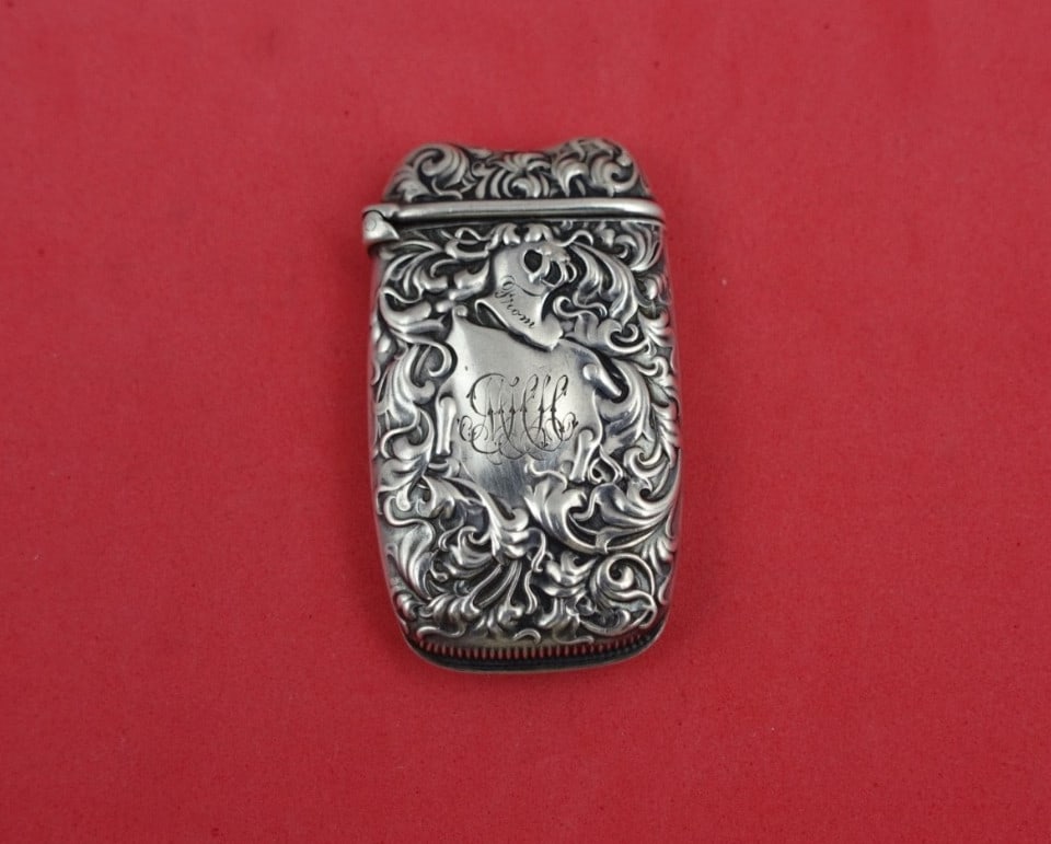 Whiting Heraldic Sterling Silver Match Safe 2.5" 1.0ozt: Whiting Heraldic Sterling Silver Match Safe 2.5" 1.0ozt This exquisite match safe features the Heraldic pattern by Whiting, crafted from high-quality sterling silver. Weighing 1.0 ozt and measuring 2