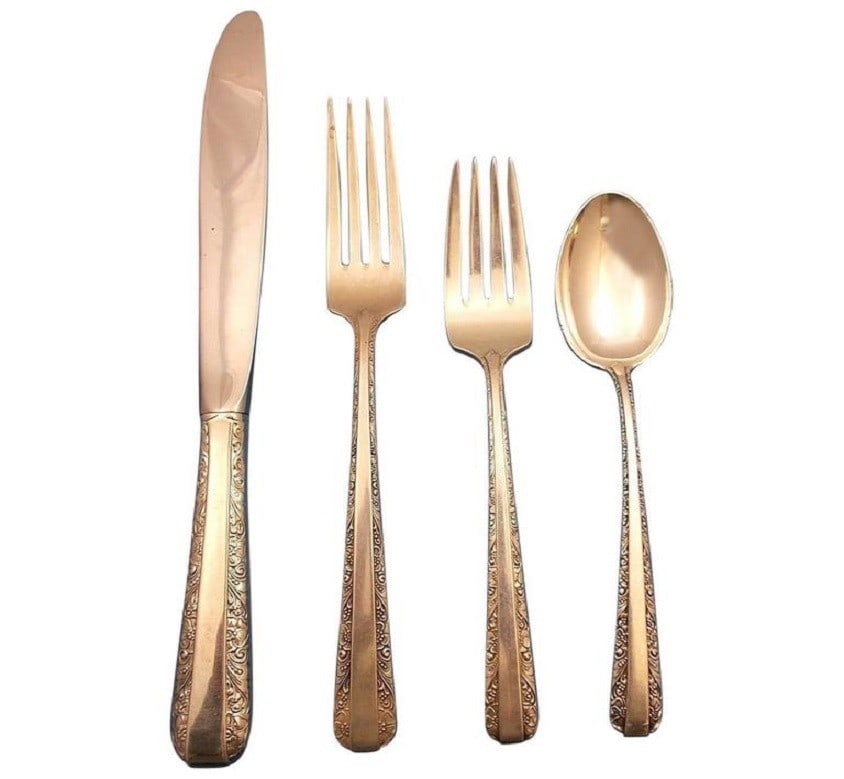 Towle Candlelight Sterling Silver Flatware Set for 8 - 36 Pieces with Bonus Chest: Towle Candlelight Sterling Silver Flatware Set for 8 - 36 Pieces with Bonus Chest Elevate your dining experience with the Candlelight flatware set by Towle, crafted from high-quality sterling silver.