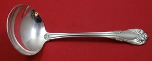 Kirk-Stieff Veranda Sterling Silver Gravy Ladle 6 3/8 Inch: Kirk-Stieff Veranda Sterling Silver Gravy Ladle 6 3/8 Inch This exquisite gravy ladle from the Veranda pattern by Kirk-Stieff is crafted from high-quality sterling silver. Measuring 6 3/8 inches, it i