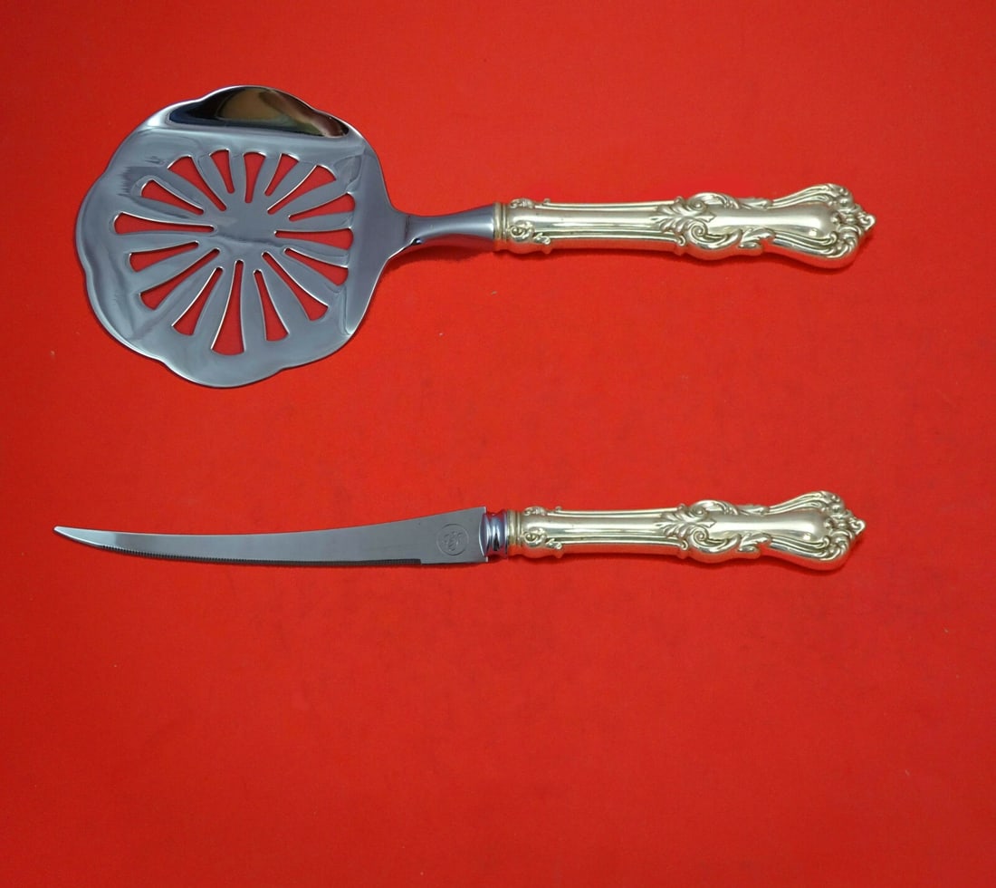 Reed and Barton Marlborough Sterling Silver Tomato Serving Set 2pc: Reed and Barton Marlborough Sterling Silver Tomato Serving Set 2pc Enhance your dining experience with the Marlborough by Reed and Barton Sterling Silver Tomato Serving Set, a beautifully crafted 2-pi