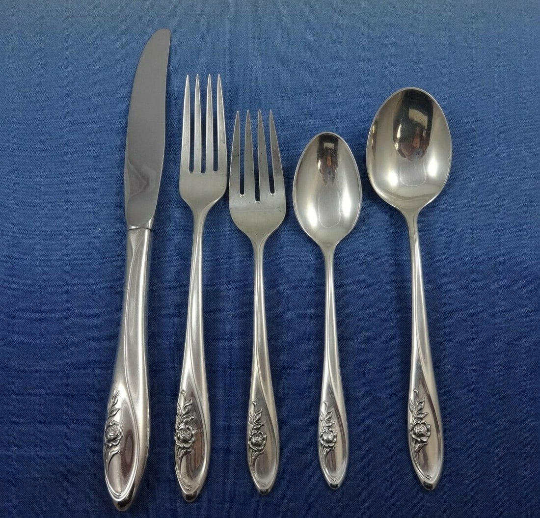 Towle Sculptured Rose Sterling Silver Flatware Set for 12 65 Pieces: Towle Sculptured Rose Sterling Silver Flatware Set for 12 65 Pieces This exquisite Sculptured Rose flatware set by Towle is crafted from high-quality sterling silver and designed to serve 12 people, f