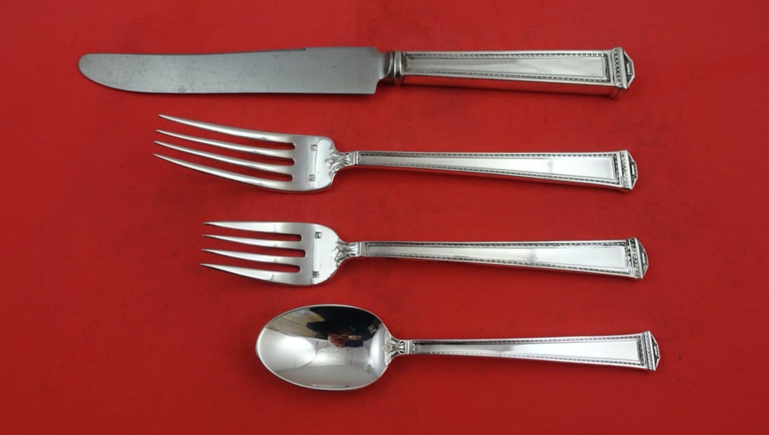 Tuttle Pantheon Sterling Silver 4-Piece Dinner Place Setting: Tuttle Pantheon Sterling Silver 4-Piece Dinner Place Setting Enhance your dining experience with this elegant 4-piece dinner size place setting from the Pantheon pattern by Tuttle. Crafted from high-q