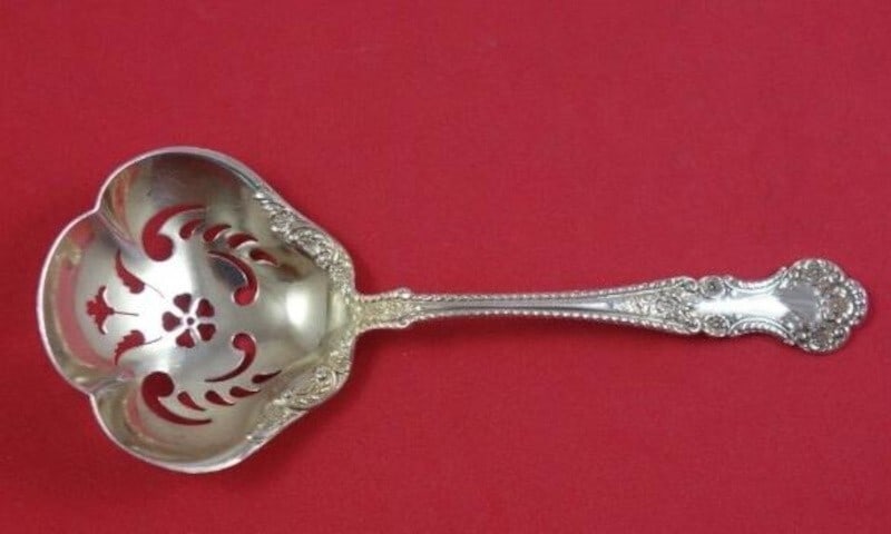 Gorham Cambridge Sterling Silver Confection Spoon Gold Wash Floral 5 3/4": Gorham Cambridge Sterling Silver Confection Spoon Gold Wash Floral 5 3/4" This exquisite confection spoon is part of the Cambridge pattern by Gorham, crafted from high-quality sterling silver. The spo