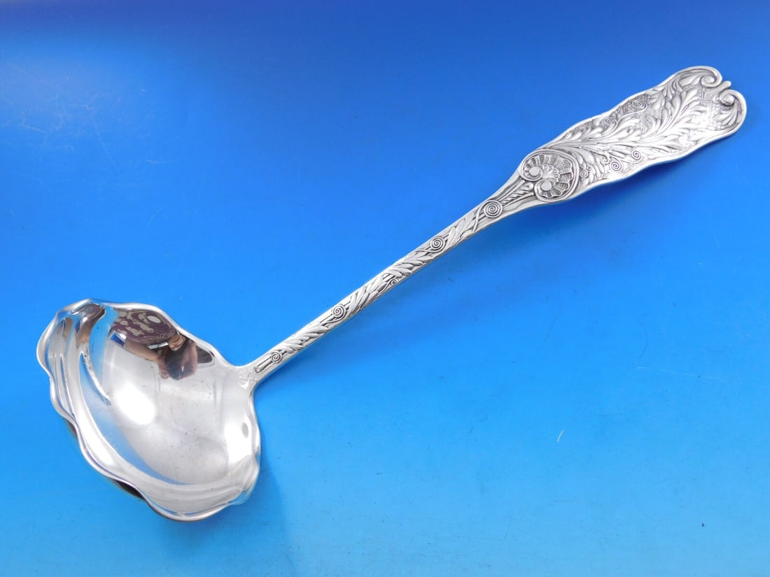 Gorham Saint Cloud Sterling Silver Monogrammed Oyster Ladle 11 3/4 Vintage: Gorham Saint Cloud Sterling Silver Monogrammed Oyster Ladle 11 3/4 Vintage This vintage oyster ladle from the Saint Cloud pattern by Gorham is a stunning addition to any collection. Crafted from high-