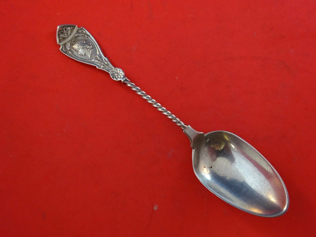 Wood & Hughes Medallion with Twist Sterling Silver Soup Spoon 6.5 inches: Wood & Hughes Medallion with Twist Sterling Silver Soup Spoon 6.5 inches This exquisite soup spoon is crafted in sterling silver and features the elegant "Medallion with Twist" pattern by Wood & Hughe