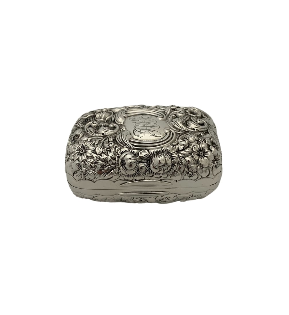 Antique Gorham 925 Sterling Silver Handmade Repousse Besamim Holder: Antique Gorham 925 Sterling Silver Handmade Repousse Besamim Holder This exquisite antique box from Gorham is crafted from high-quality sterling silver (.925) and serves as a Besamim holder. Its handm