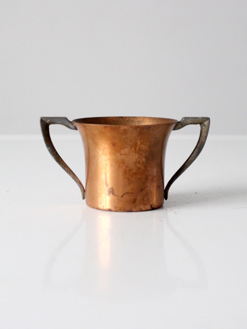 Vintage Copper Loving Cup Edison General Electric Hotpoint 1931-1934: Vintage Copper Loving Cup Edison General Electric Hotpoint 1931-1934 This vintage copper loving cup, marked by Edison General Electric Co Appliance Co in Hotpoint, dates back to the years 1931 to 1934