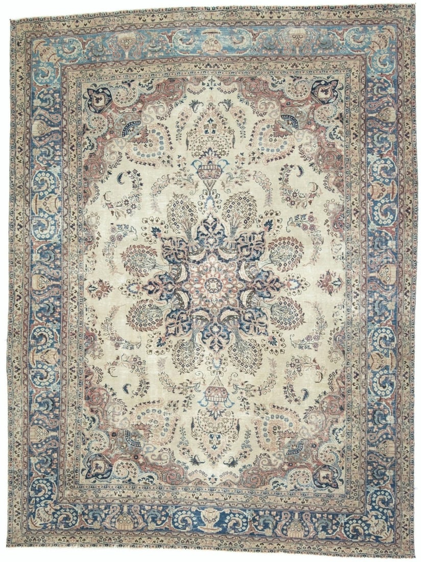 Vintage Hand-Knotted 9'6 x 12'8 Wool Oriental Rug Floral Design: Vintage Hand-Knotted 9'6 x 12'8 Wool Oriental Rug Floral Design Enhance your space with this exquisite antique distressed stone-washed Oriental rug. Measuring 9'6" x 12'8", this area rug features a st