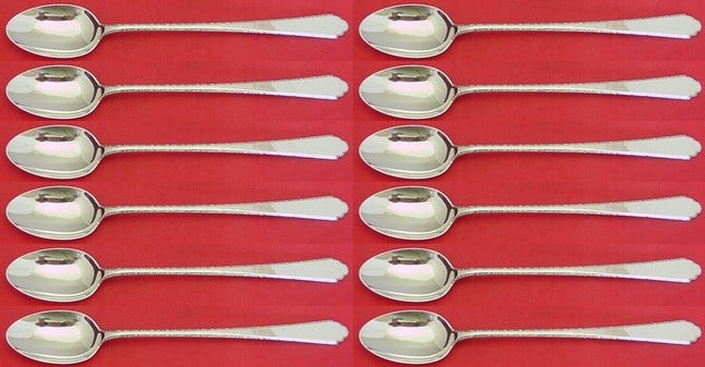 Lunt William and Mary Sterling Silver Iced Tea Spoon Set 12 Pieces 7 5/8: Lunt William and Mary Sterling Silver Iced Tea Spoon Set 12 Pieces 7 5/8 Indulge in the elegance of the William and Mary by Lunt Sterling Silver Iced Tea Spoon Set. This exquisite 12-piece set feature