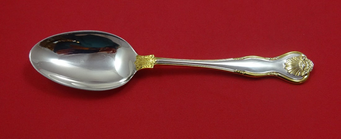 CJ Vander Royal Husk Gold Sterling Silver Soup Spoon 7 1/4": CJ Vander Royal Husk Gold Sterling Silver Soup Spoon 7 1/4" Introducing the Royal Husk Gold place soup spoon by CJ Vander, crafted from high-quality sterling silver. This elegant spoon features a beau