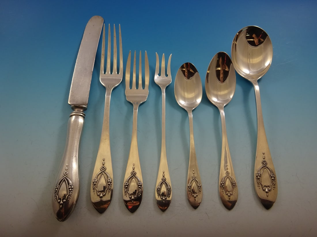 Lunt Mount Vernon Sterling Silver Flatware Set for 8 56 Pieces with Storage Chest: Lunt Mount Vernon Sterling Silver Flatware Set for 8 56 Pieces with Storage Chest Elevate your dining experience with the exquisite Mount Vernon Sterling Silver Flatware Set by Lunt. Crafted between 1