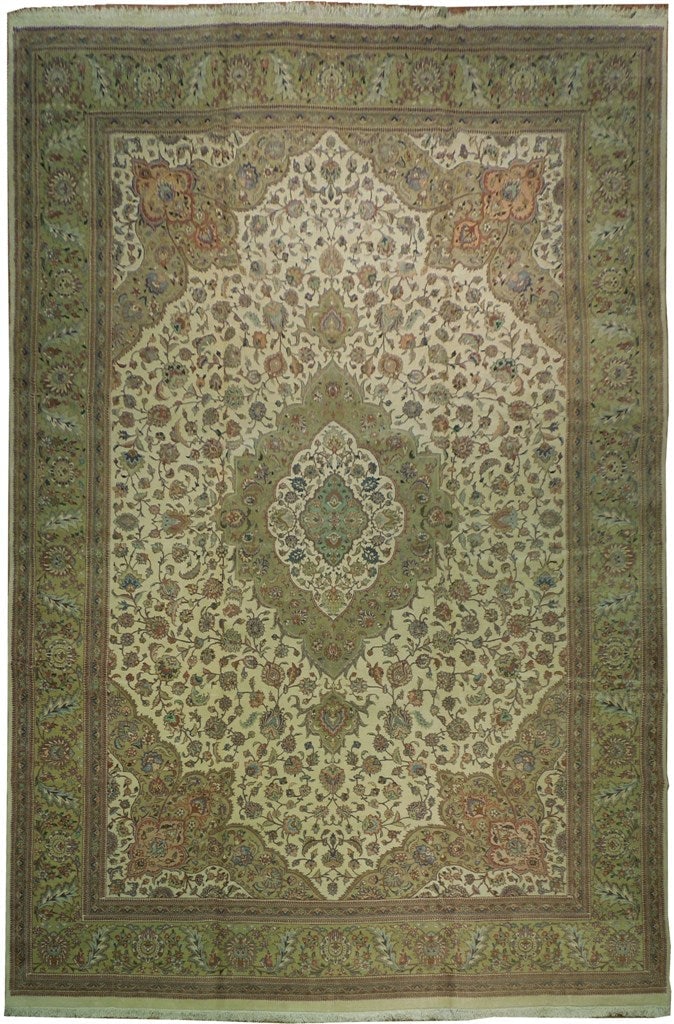 Ivory Hand-Knotted Persian Tabriz Rug 12'10 x 19'5 Artisan Crafted Iran: Ivory Hand-Knotted Persian Tabriz Rug 12'10 x 19'5 Artisan Crafted Iran Free continental US Shipping Discover the elegance of our Ivory Large Persian Fine Quality Tabriz Rug, meticulously handcrafted