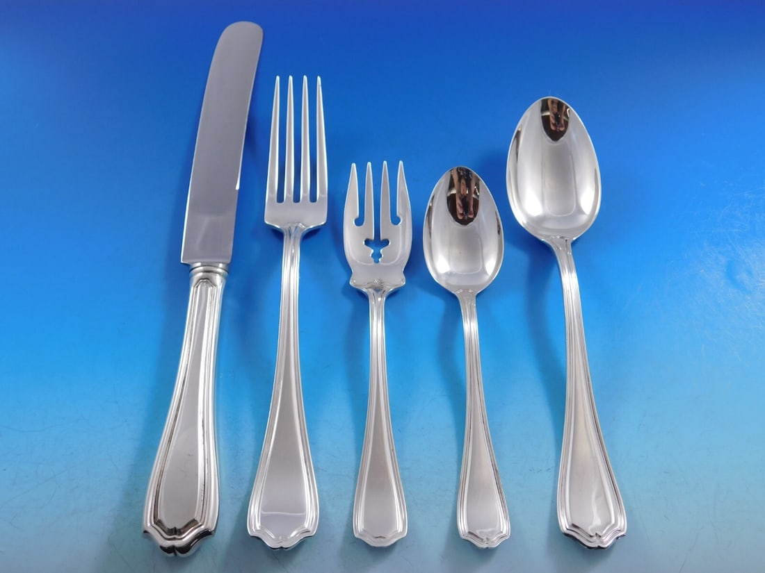 Reed & Barton Hepplewhite Sterling Silver Flatware Set 42 pcs Service for 8: Reed & Barton Hepplewhite Sterling Silver Flatware Set 42 pcs Service for 8 Elevate your dining experience with this exquisite Hepplewhite Sterling Silver Flatware Set by Reed & Barton. This timeless