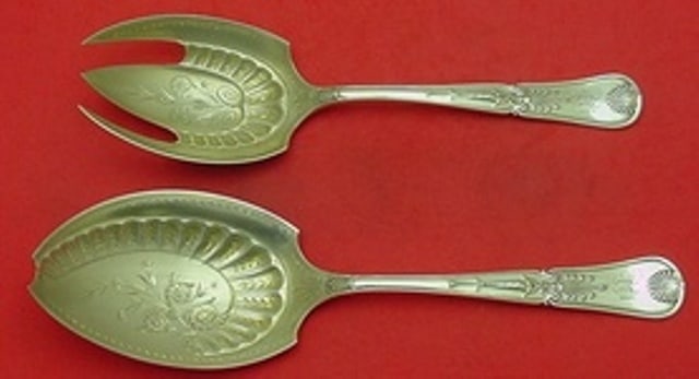 Gorham Kings I Sterling Silver 2pc Vegetable Serving Set Gold Wash Brite-Cut 10": Gorham Kings I Sterling Silver 2pc Vegetable Serving Set Gold Wash Brite-Cut 10" This exquisite 2-piece vegetable serving set features the elegant Kings I pattern by Gorham, crafted from high-quality