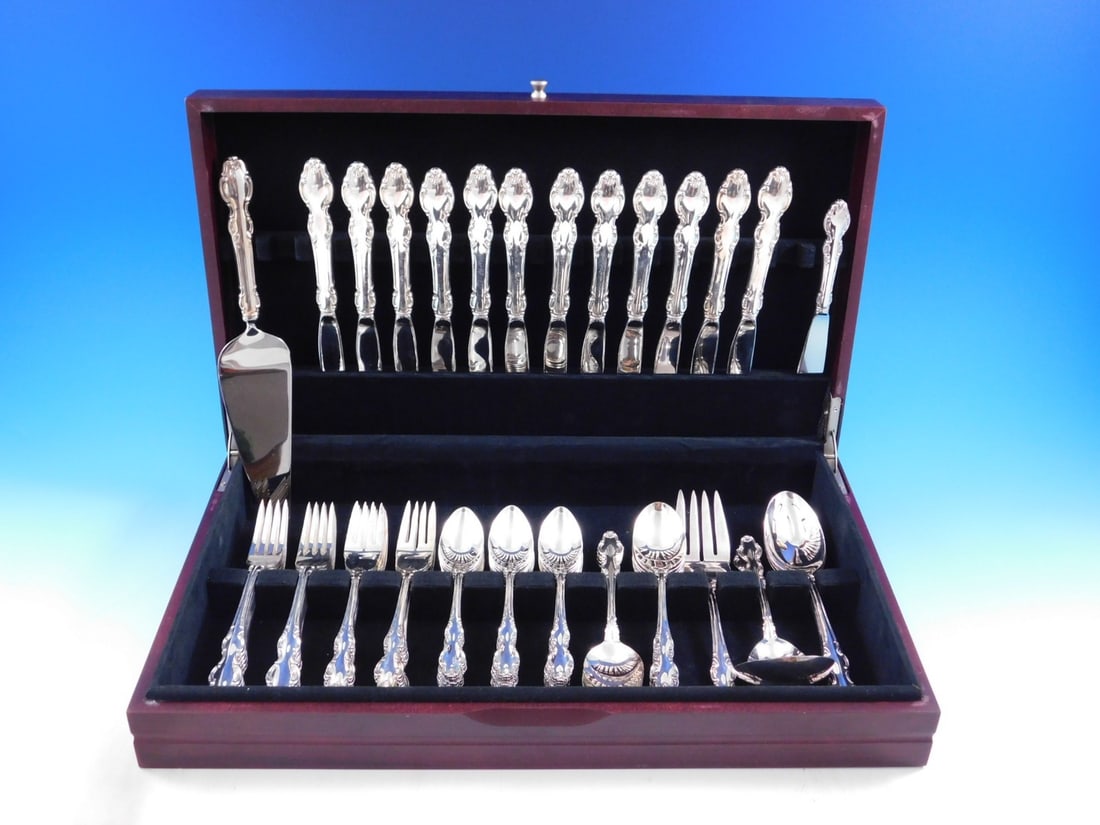 Reed & Barton English Crown Silverplate Flatware Set for 12 80 Pieces: Reed & Barton English Crown Silverplate Flatware Set for 12 80 Pieces Elevate your dining experience with the English Crown flatware set by Reed & Barton, designed for service of 12. This elegant silv