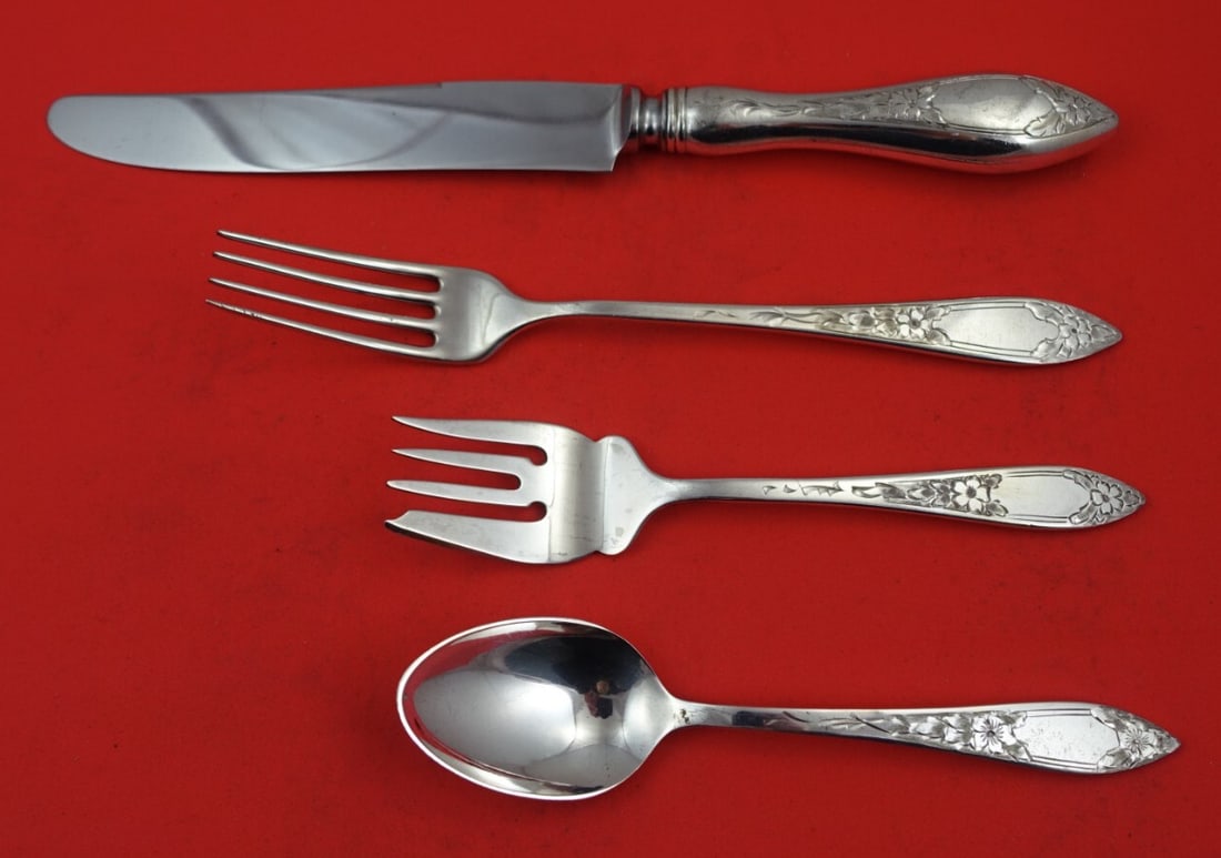 Stieff Lady Claire Sterling Silver 4-Piece Dinner Place Setting: Stieff Lady Claire Sterling Silver 4-Piece Dinner Place Setting Introducing the exquisite Lady Claire by Stieff Sterling Silver Dinner Size Place Setting. This elegant flatware set showcases the timel