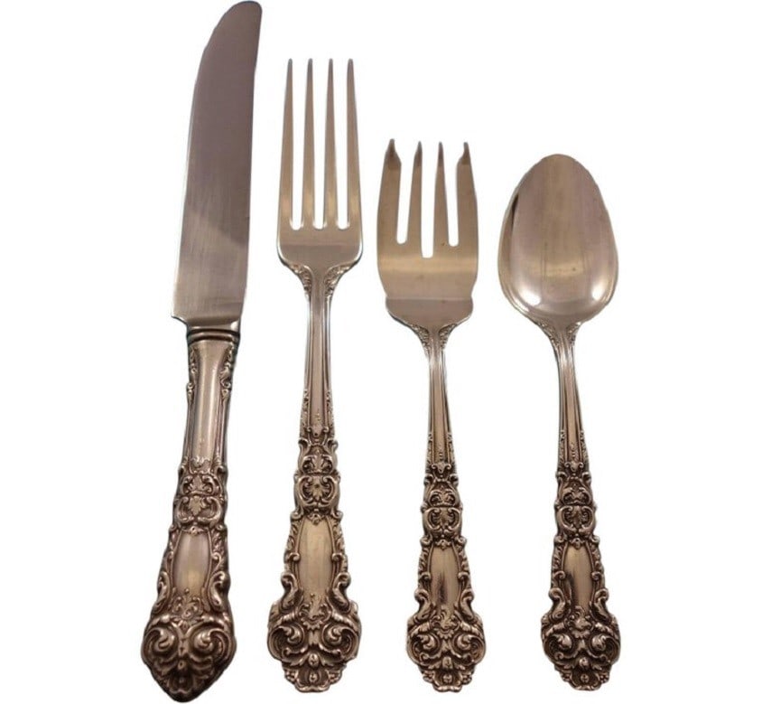 Reed & Barton French Renaissance Sterling Silver Flatware Set 32 Pc Service for 8: Reed & Barton French Renaissance Sterling Silver Flatware Set 32 Pc Service for 8 Enhance your dining experience with this exquisite French Renaissance flatware set by Reed & Barton. Crafted from high