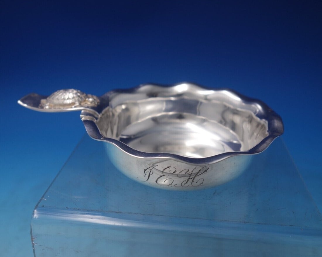 Shreve Sterling Silver Terrapin Bowl with 3D Turtle Handle: Shreve Sterling Silver Terrapin Bowl with 3D Turtle Handle This exquisite Shreve sterling silver terrapin bowl features a remarkable 3-D turtle design on the handle. Measuring 5 1/8" in diameter and 1