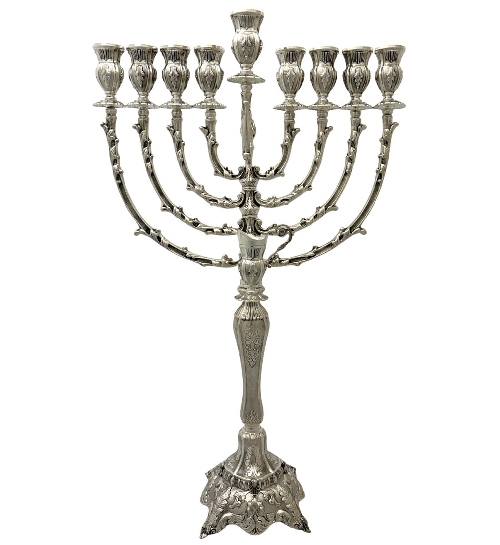 Handmade 925 Sterling Silver Leaf Chased Chanukah Menorah 26.5": Handmade 925 Sterling Silver Leaf Chased Chanukah Menorah 26.5" This exquisite Chanukah Menorah is crafted from fine 925 sterling silver, showcasing unique handmade leaf chased swirl designs that add