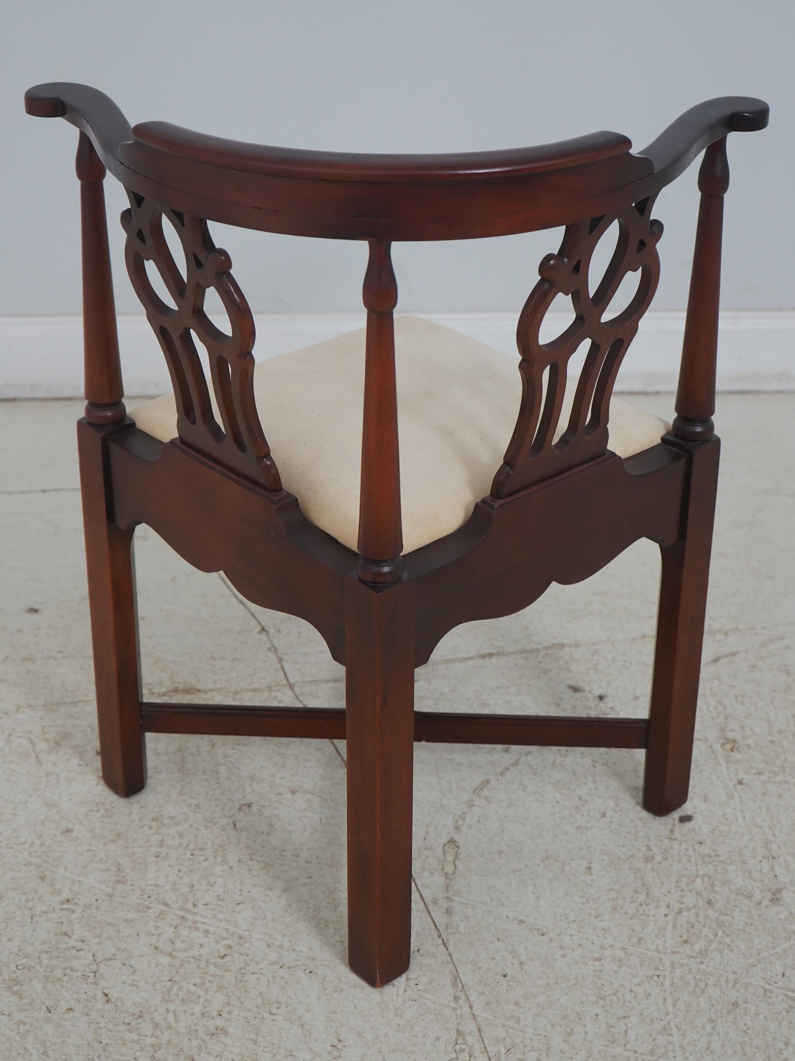 Elegant Matched Pair of Hickory Chair Chippendale Mahogany Corner Chairs - 4