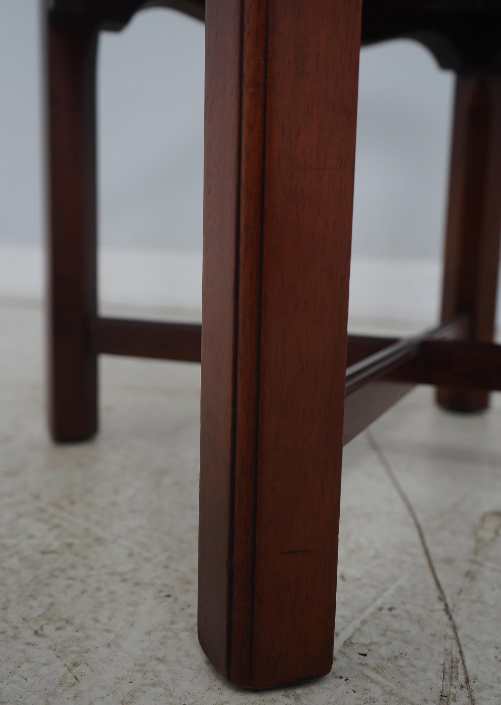 Elegant Matched Pair of Hickory Chair Chippendale Mahogany Corner Chairs - 7