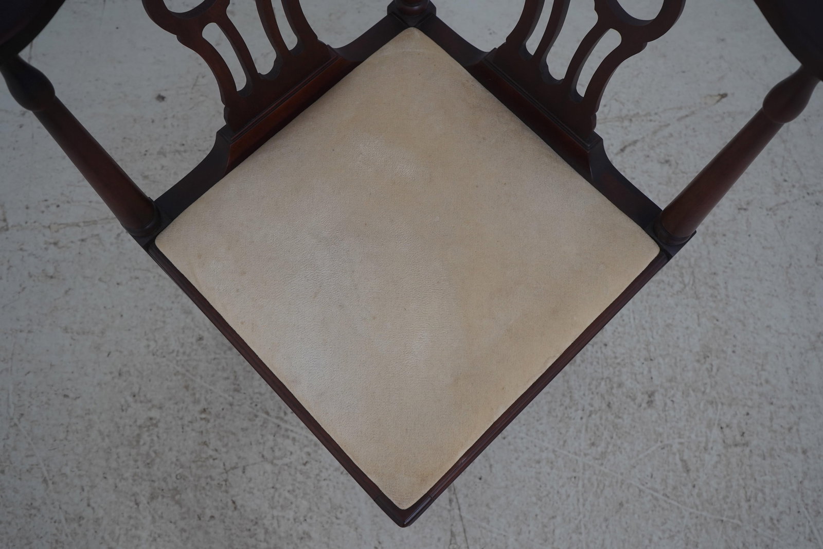 Elegant Matched Pair of Hickory Chair Chippendale Mahogany Corner Chairs - 9