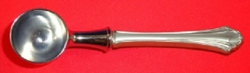 Lunt Bel Chateau Sterling Silver Coffee Scoop 6 Custom Made: Lunt Bel Chateau Sterling Silver Coffee Scoop 6 Custom Made Enhance your coffee experience with this exquisite 6" coffee scoop from the Bel Chateau pattern by Lunt. Crafted from high-quality sterling