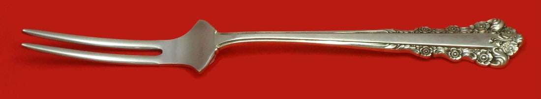 Lunt Belle Meade Sterling Silver Custom Made Spinach Fork 7 1/2": Lunt Belle Meade Sterling Silver Custom Made Spinach Fork 7 1/2" This Belle Meade by Lunt sterling silver spinach fork is a stunning serving piece, custom made and measuring 7 1/2 inches in length. Th
