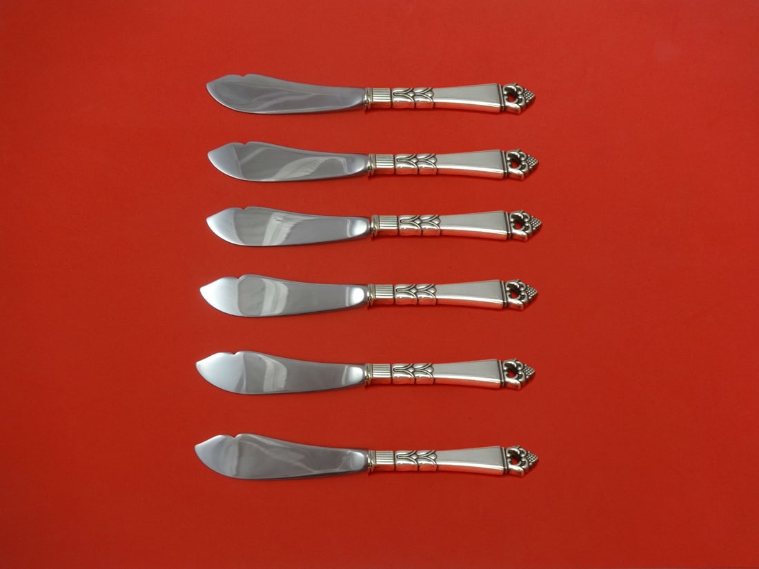 Frigast Danish Crown Sterling Silver Trout Knife Set 6pc Custom Made: Frigast Danish Crown Sterling Silver Trout Knife Set 6pc Custom Made Enhance your dining experience with this exquisite 6-piece Trout Knife Set from the renowned Danish Crown collection by Frigast. Cr