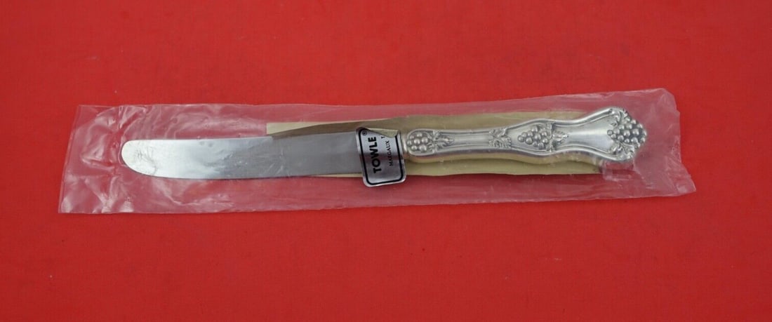 Towle Margaux Sterling Silver Dinner Knife 9 3/8 Inch Factory Sealed: Towle Margaux Sterling Silver Dinner Knife 9 3/8 Inch Factory Sealed Enhance your dining experience with the Margaux Dinner Knife by Towle. Crafted from high-quality sterling silver, this exquisite pi