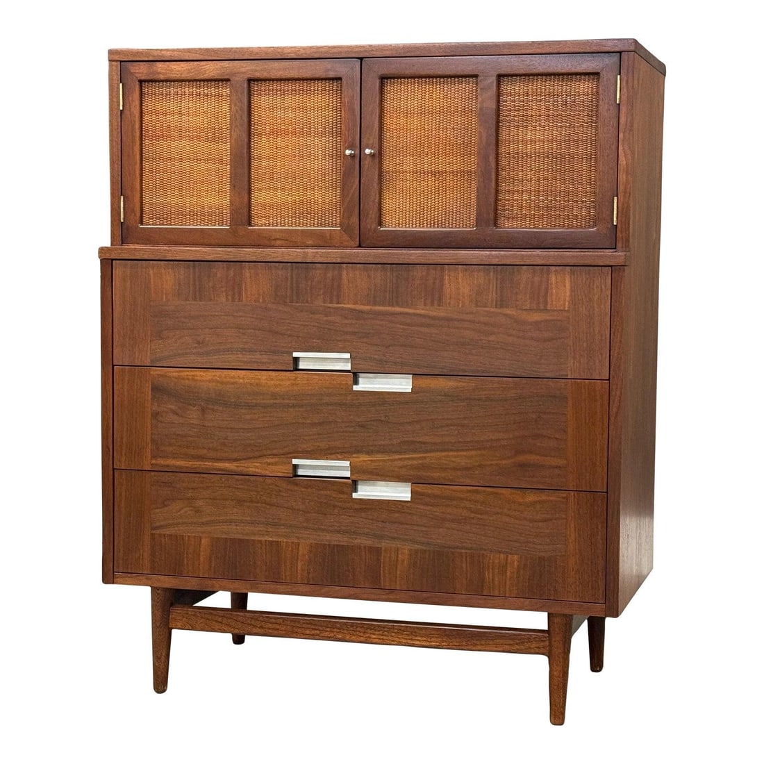 Mid Century Modern Walnut Dresser by American of Martinsville: Mid Century Modern Walnut Dresser by American of Martinsville This exquisite mid-century modern dresser, designed by Merton Gershun for American of Martinsville, features a stunning combination of wal
