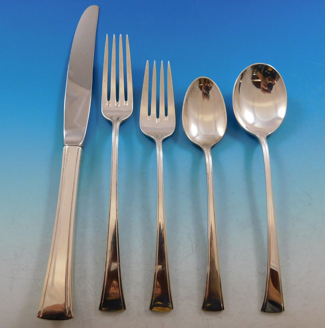 Tranquility International Sterling Silver Flatware Set 40 Pieces Mid-Century Modern: Tranquility International Sterling Silver Flatware Set 40 Pieces Mid-Century Modern Discover the elegance of the Tranquility flatware set by International Sterling, a stunning collection that embodies