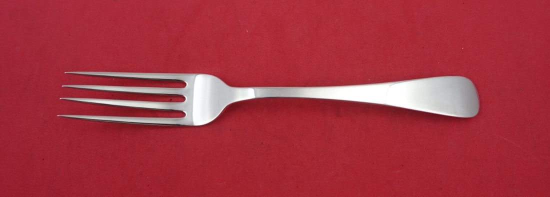 Reed and Barton Dominick and Haff Old English Antique Sterling Silver Dessert Fork 6 1/4": Reed and Barton Dominick and Haff Old English Antique Sterling Silver Dessert Fork 6 1/4" This exquisite dessert fork features the classic Old English Antique pattern by Reed and Barton, in collaborat