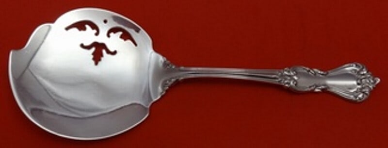 Reed and Barton Marlborough Sterling Silver Cucumber Server 6.5in Pierced: Reed and Barton Marlborough Sterling Silver Cucumber Server 6.5in Pierced This exquisite cucumber server is crafted from high-quality sterling silver by Reed & Barton. Part of the elegant Marlborough