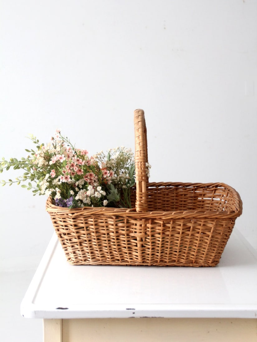 Vintage Wicker Basket 21.5 x 15 x 16.5 for Home or Harvest (1 of 13)