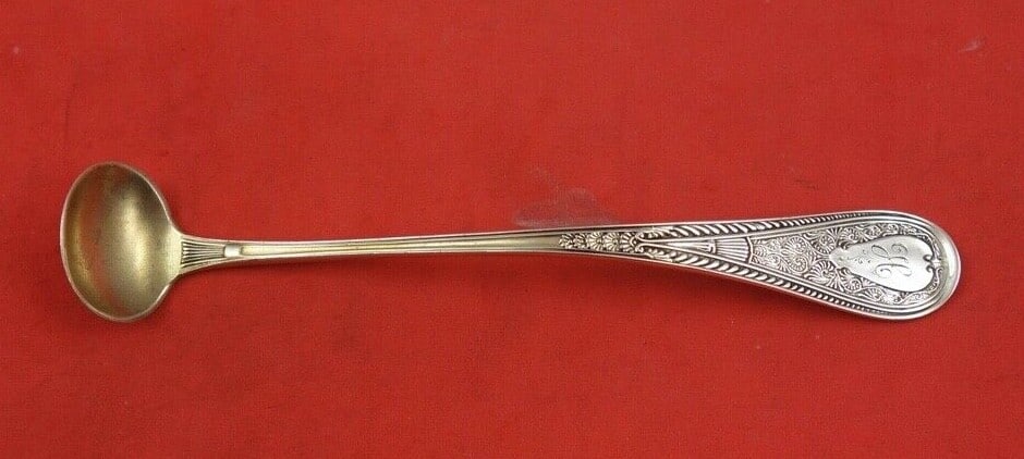 Gorham Hindostanee Sterling Silver Mustard Ladle 4 7/8" Monogrammed: Gorham Hindostanee Sterling Silver Mustard Ladle 4 7/8" Monogrammed This exquisite mustard ladle features the Hindostanee pattern by Gorham, crafted from high-quality sterling silver. Measuring 4 7/8"