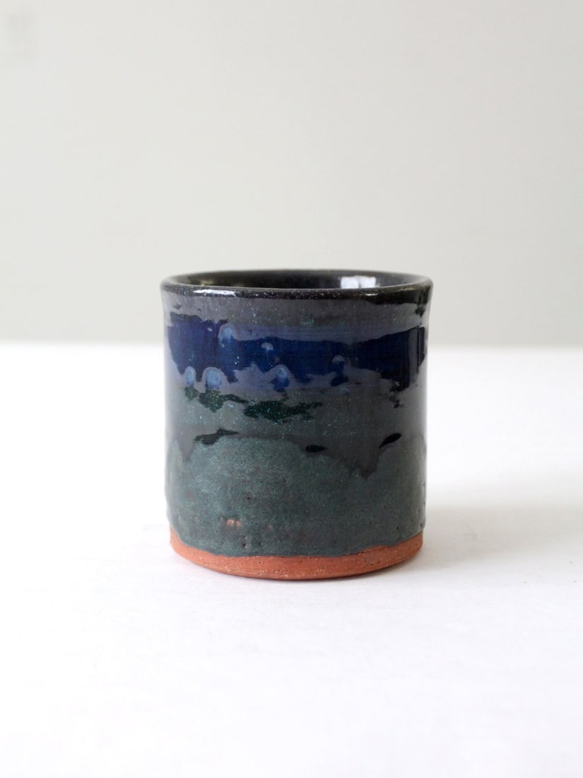 Handmade Vintage Studio Pottery Vase Signed Blue Green Swirl: Handmade Vintage Studio Pottery Vase Signed Blue Green Swirl This vintage studio pottery vase features a beautiful handmade cylindrical design adorned with a rich blue and green swirl glaze. It is sig