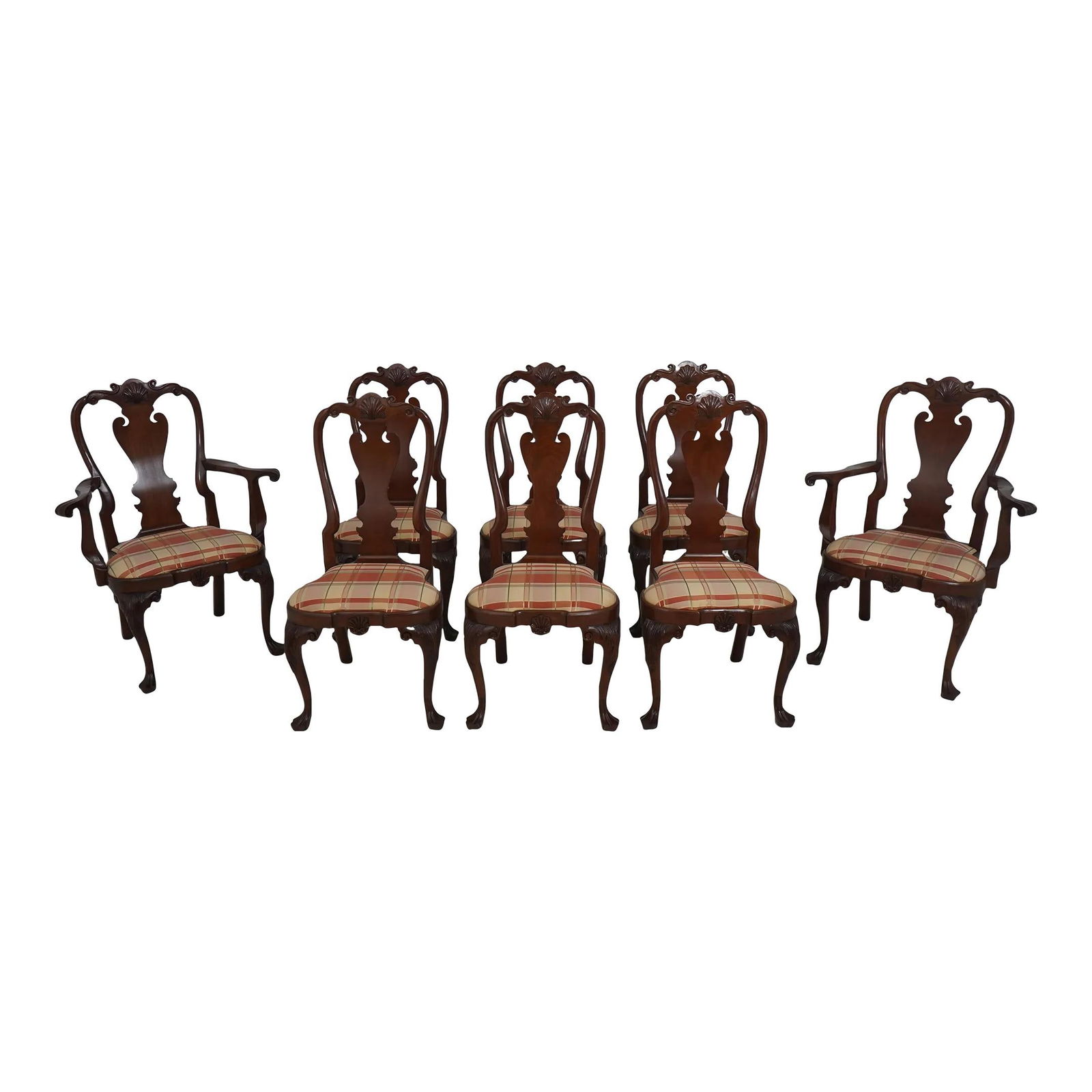 Set of 8 Stickley CW-204 Mahogany Dining Chairs: Set of 8 Stickley CW-204 Mahogany Dining Chairs This exquisite set of 8 CW-204 Colonial Williamsburg dining room chairs features a robust mahogany construction with fine carved details, showcasing the