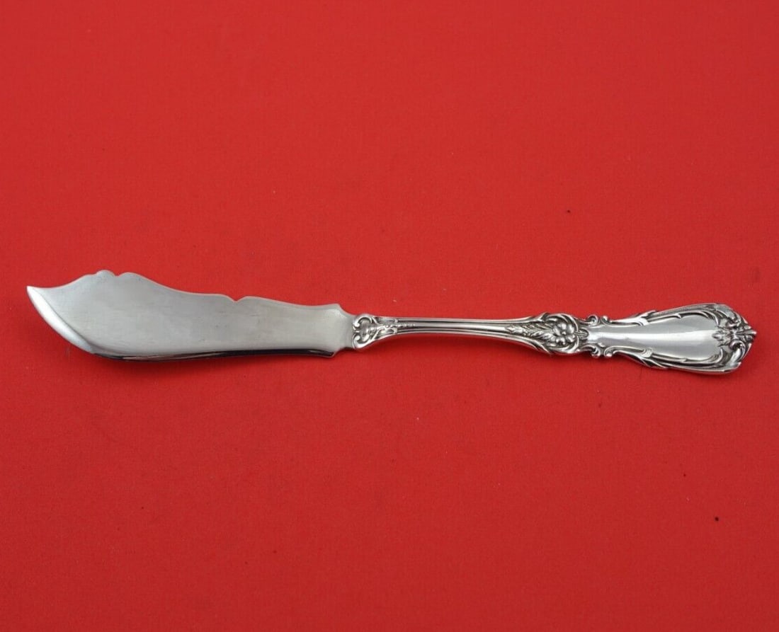 Camusso Imperial Sterling Silver Fish Knife 8 1/4 Inch Flat Handle: Camusso Imperial Sterling Silver Fish Knife 8 1/4 Inch Flat Handle This exquisite fish knife features a flat handle design, crafted entirely from sterling silver in the elegant Imperial pattern by Cam