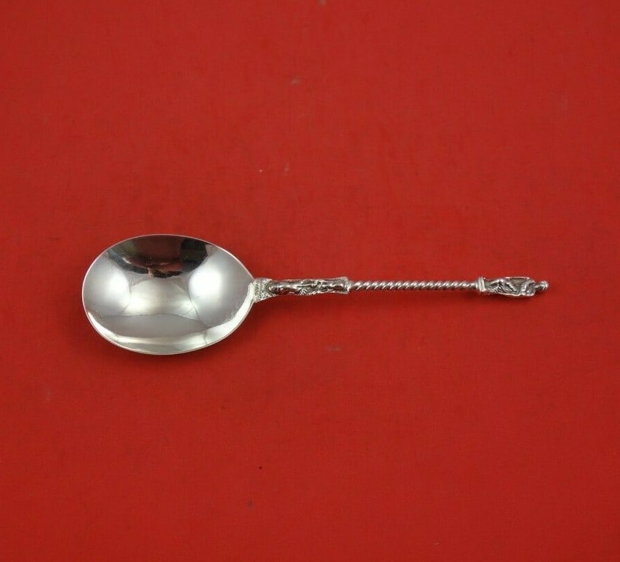Henry Wilkinson Apostles Sterling Silver Gumbo Soup Spoon 7 1/8": Henry Wilkinson Apostles Sterling Silver Gumbo Soup Spoon 7 1/8" Discover the exquisite craftsmanship of the Apostles pattern with this English Sterling Silver Gumbo Soup Spoon by Henry Wilkinson & Co