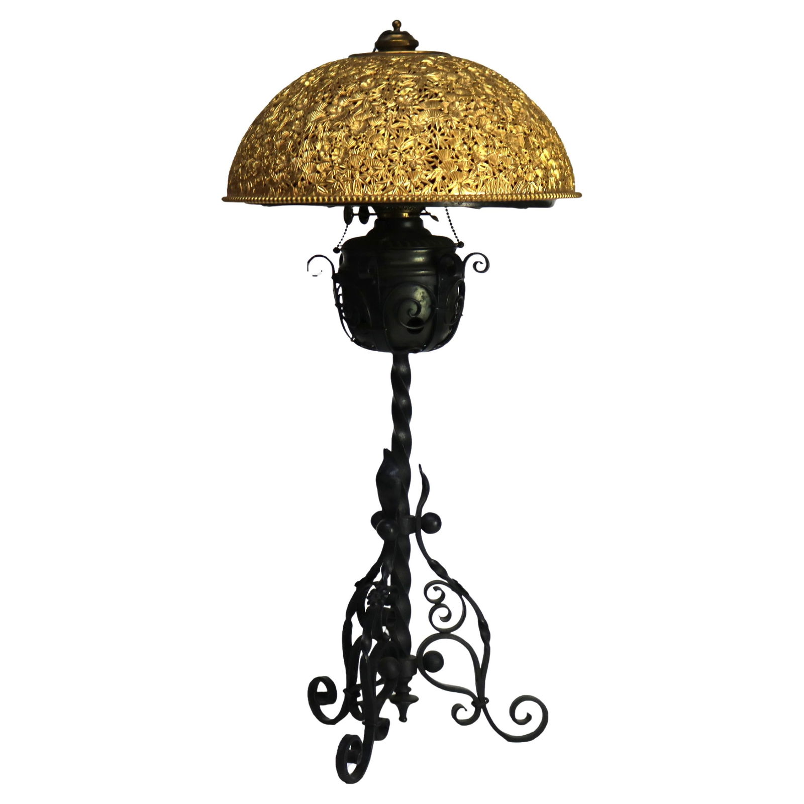 Antique Arts & Crafts Table Lamp Red Glass Shade C1920 Wrought Iron: Antique Arts & Crafts Table Lamp Red Glass Shade C1920 Wrought Iron This exquisite antique table lamp from the Arts & Crafts period, circa 1920, showcases a striking combination of wrought iron and re