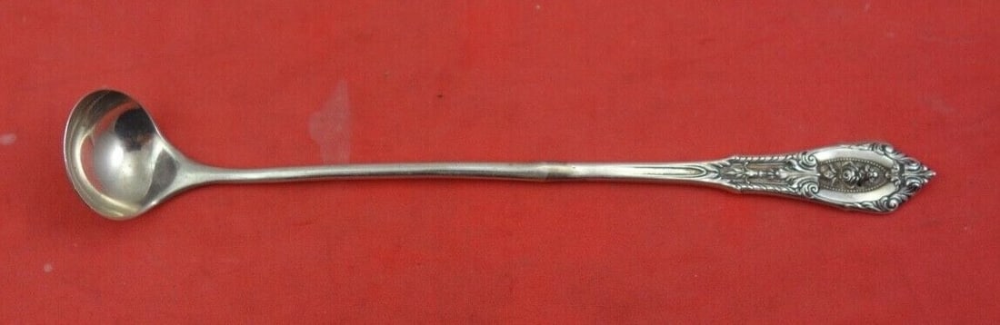Wallace Rose Point Sterling Silver Mustard Ladle 5 1/8 Rare Old: Wallace Rose Point Sterling Silver Mustard Ladle 5 1/8 Rare Old This exquisite Rose Point mustard ladle by Wallace is crafted from sterling silver and measures 5 1/8" in length. Originating from the e